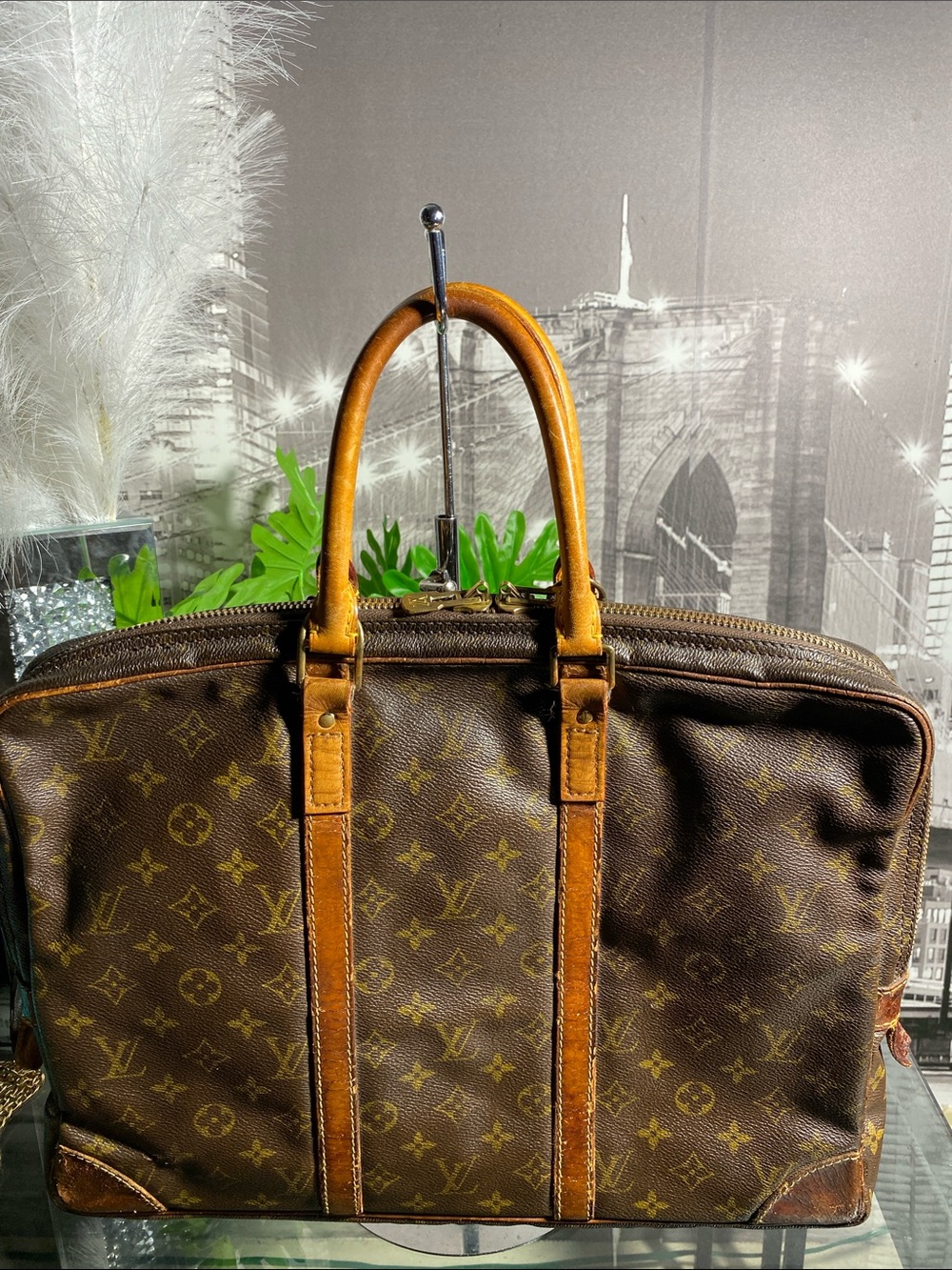 Authentic Vintage Louis Vuitton Brown Monogram Canvas Weekender/Document Bag - Picture 6 of 16